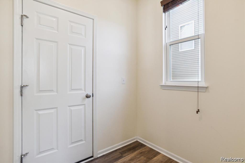 579 Fletcher Street, Wixom, MI — Photo 13