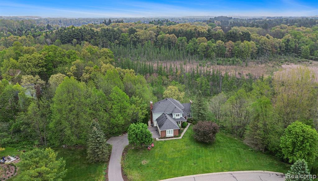 5401 Lone Pine Court, Brighton, MI 48116 — Photo 47