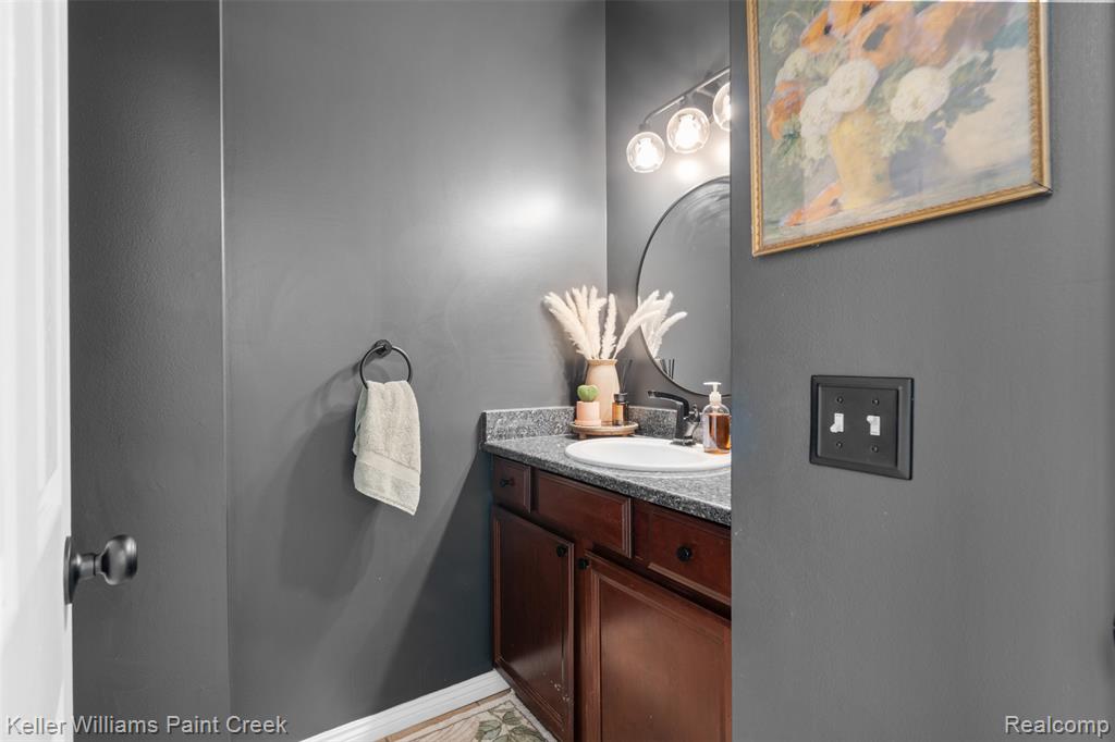 892 W Peninsula Court, Oxford, MI 48371 — Photo 11