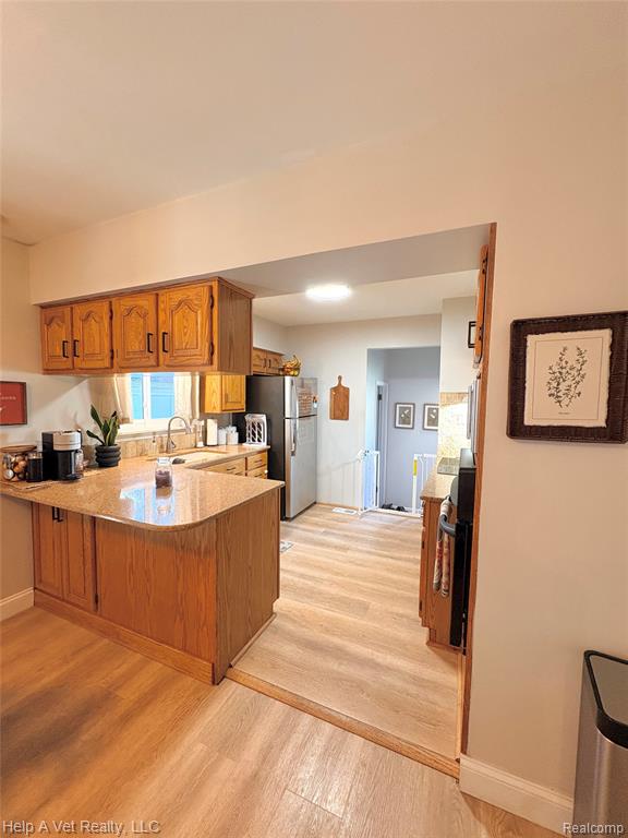 911 Newport Drive, Fenton, MI 48430 — Photo 10