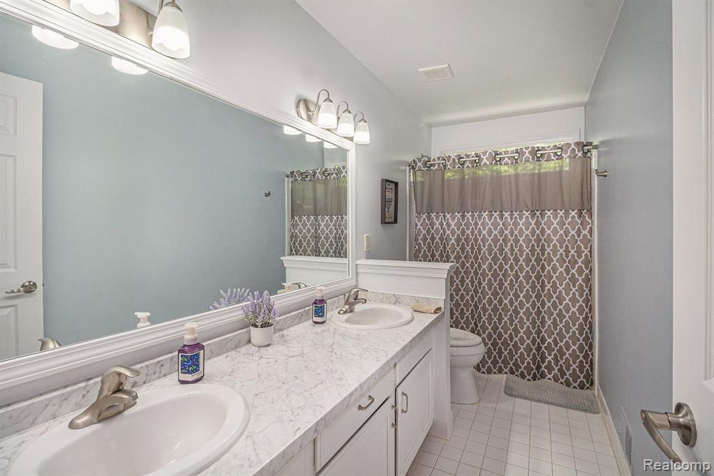 4804 EAGLE SPRINGS Court, Clarkston, MI 48348 — Photo 33