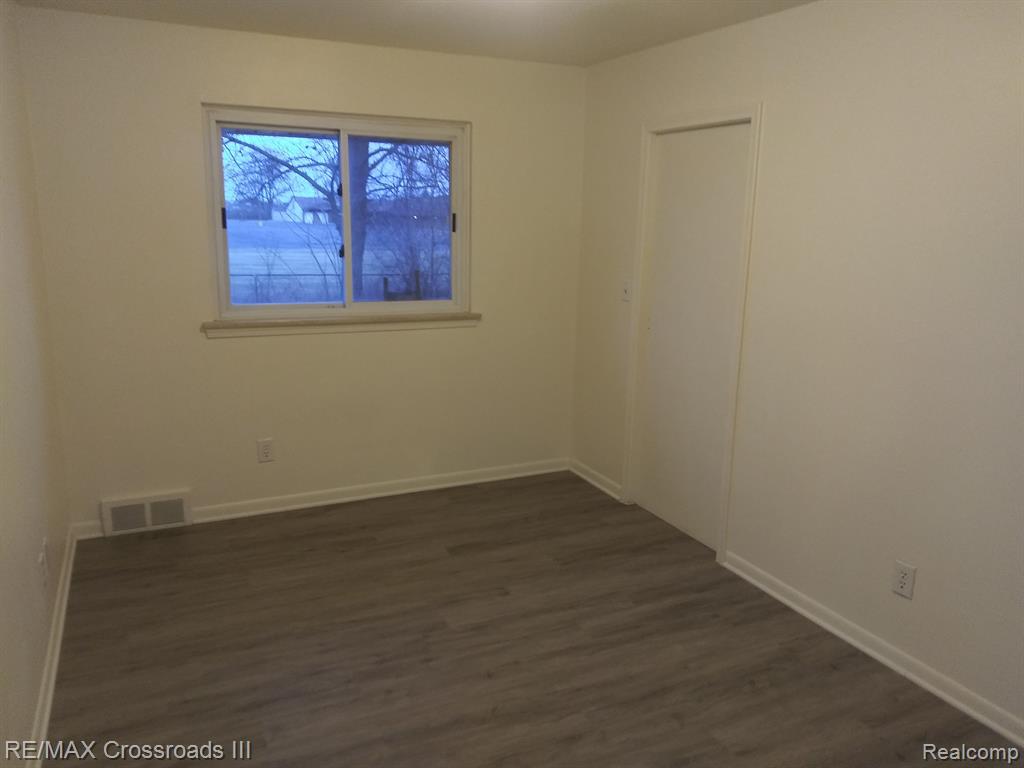 943 NASH Avenue, Ypsilanti, MI 48198 — Photo 6
