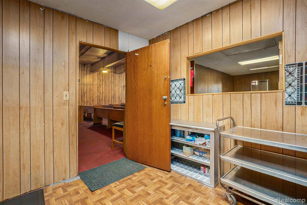 18292 James Couzens S, Detroit, MI 48235 — Photo 12