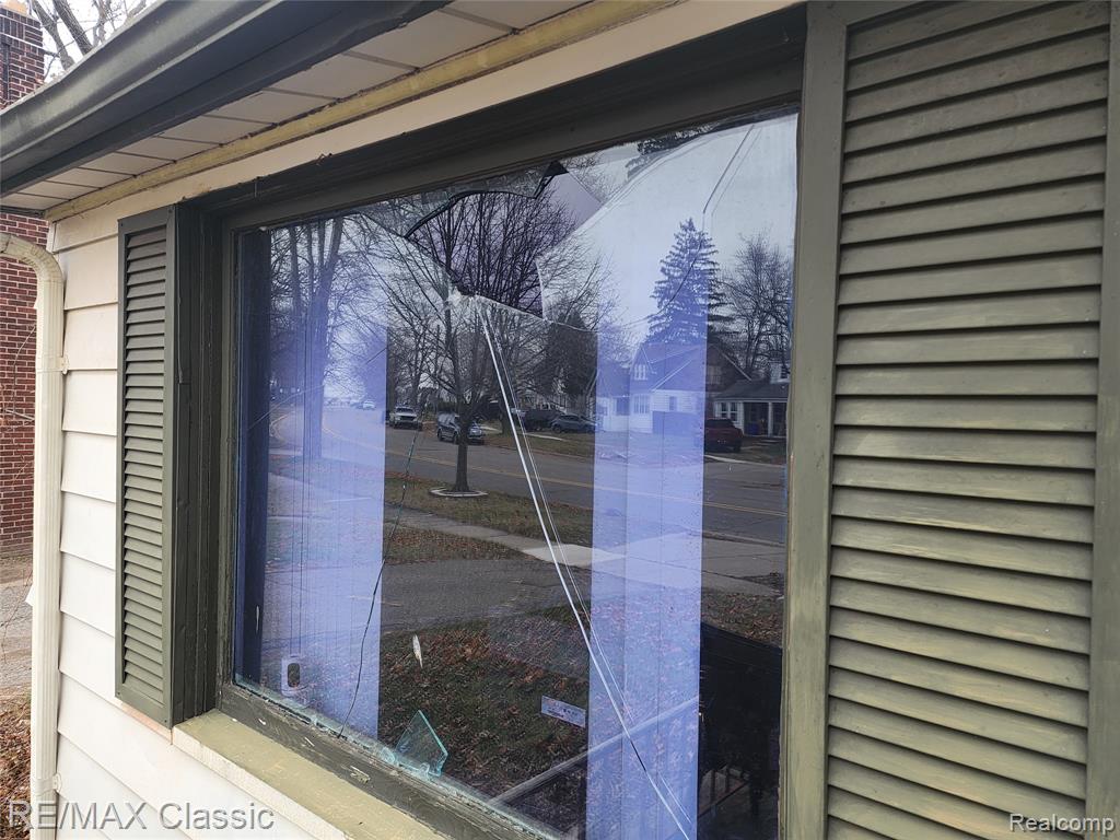 643 E Kennett Road, Pontiac, MI 48340 — Photo 15