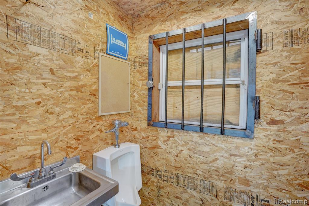 1055 E Hollywood Boulevard, Clio, MI 48420 — Photo 67