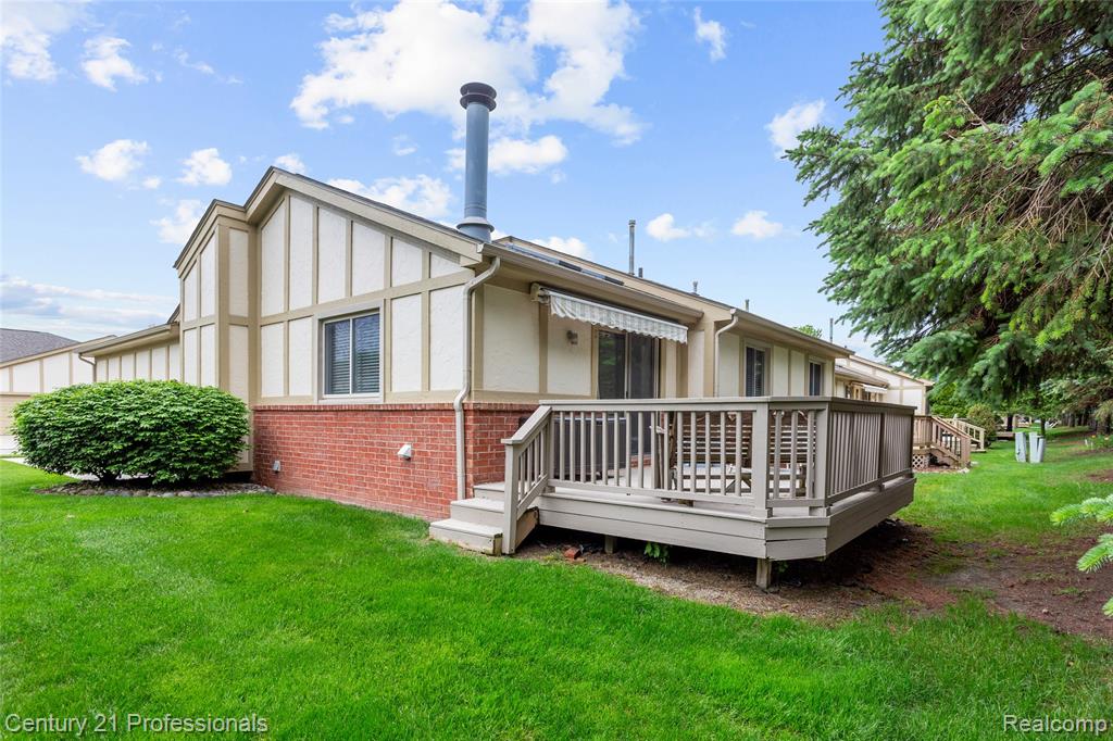 18344 Greenmeadow Drive, Clinton Twp, MI 48038 — Photo 30