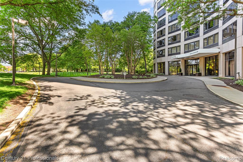 5000 Town Center #1605, Southfield, MI 48075 — Photo 2