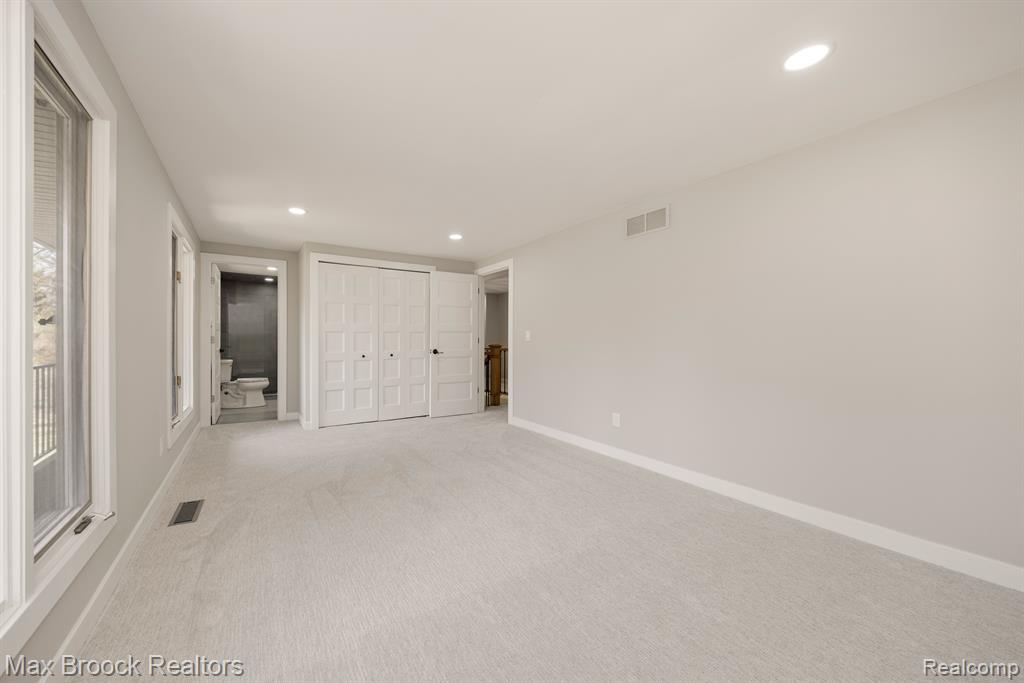 5240 CLARENDON CREST Street, Bloomfield Hills, MI 48302 — Photo 30