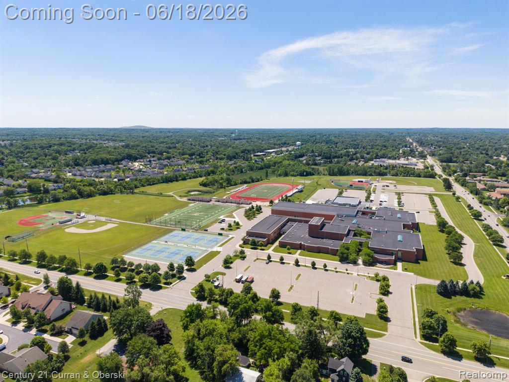 1086 Paddock Drive, South Lyon, MI 48178 — Photo 57