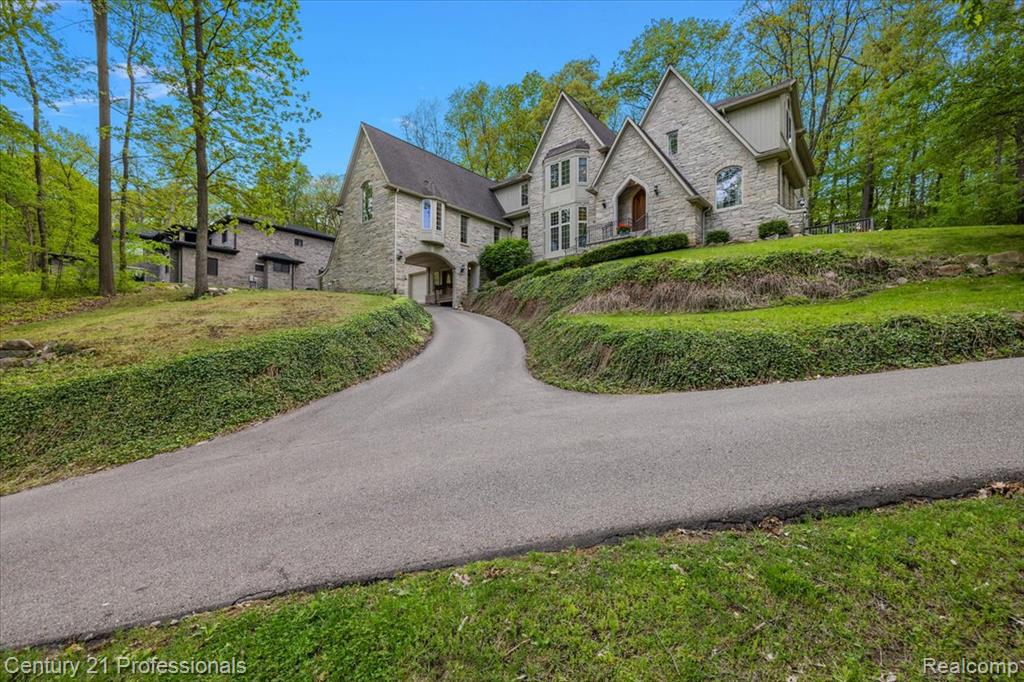 6705 College Park Drive, Clarkston, MI — Photo 9