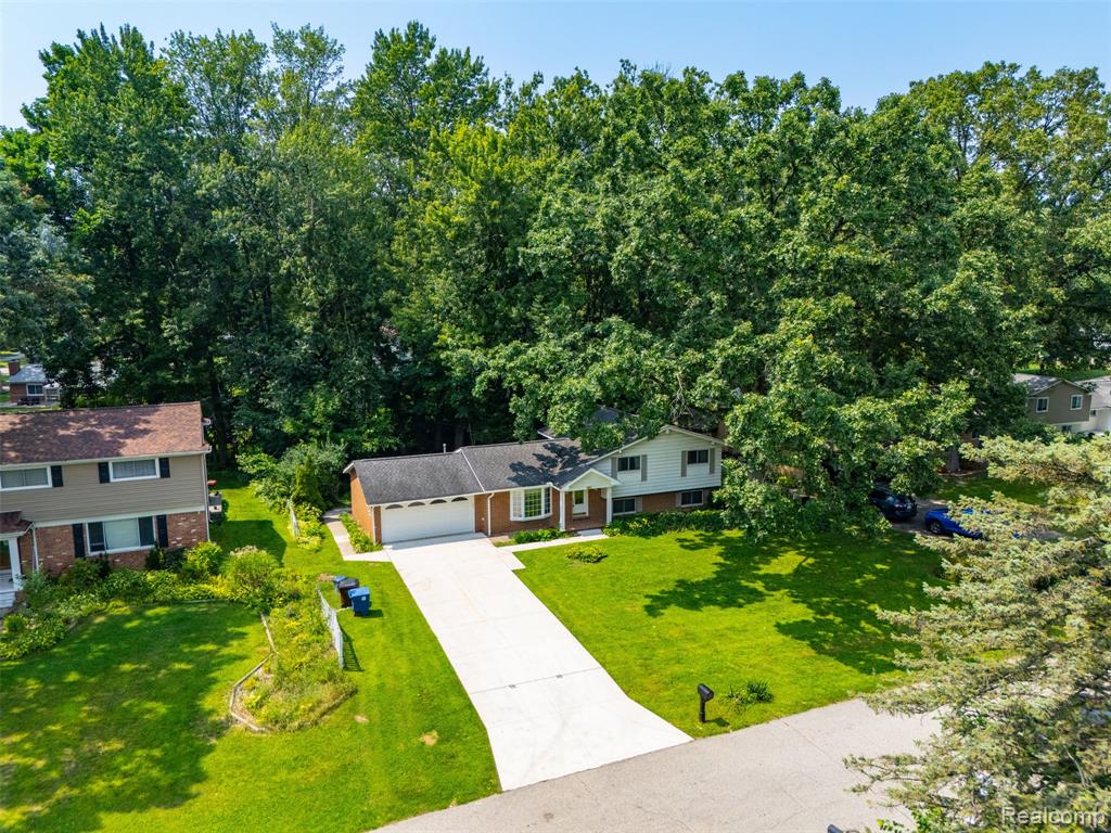 6223 Thorneycroft Drive, Shelby Twp, MI 48316 — Photo 4