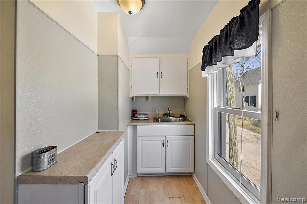 16 S NORTH SHORE Drive, Lake Orion, MI 48362 — Photo 74