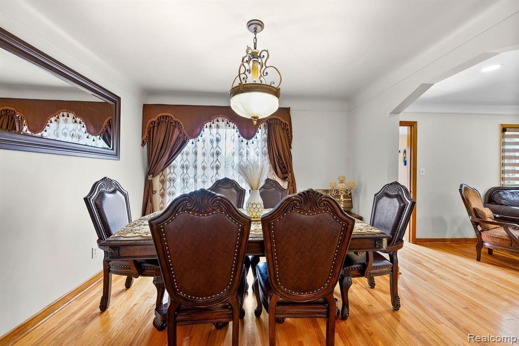 7716 W MORROW Circle, Dearborn, MI 48126 — Photo 20
