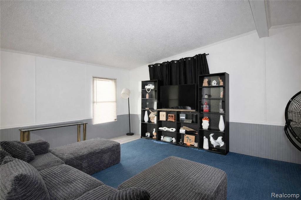 29193 Hazelwood, Flat Rock, MI 48134 — Photo 6