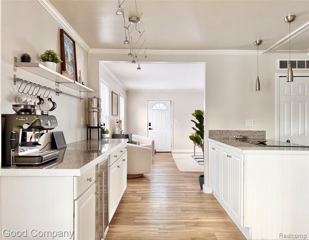 626 E Windemere Avenue, Royal Oak, MI 48073 — Photo 14