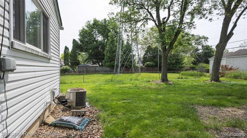 2561 Verna Street, Ypsilanti, MI 48197 — Photo 28
