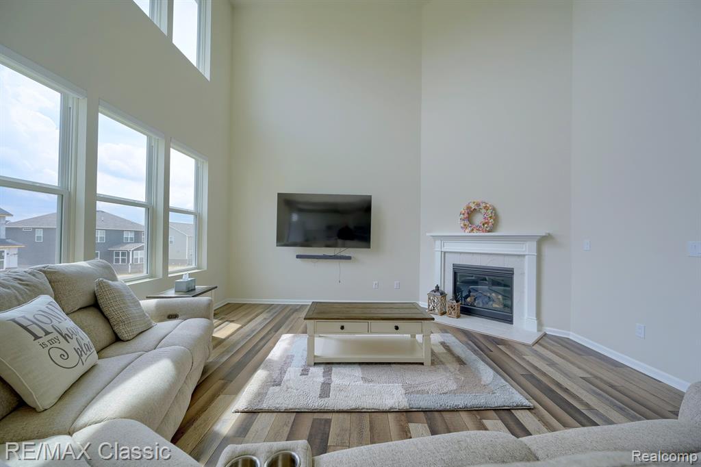 2785 Trillium Hills Drive, Commerce Twp, MI 48382 — Photo 9