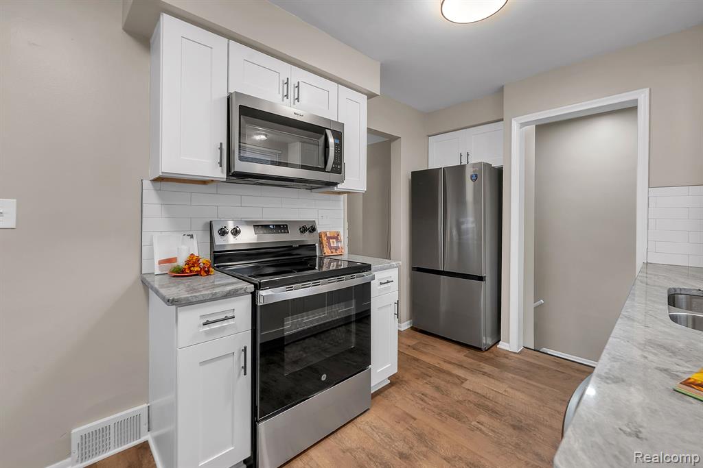 6159 N Highland Street, Dearborn Heights, MI 48127 — Photo 24