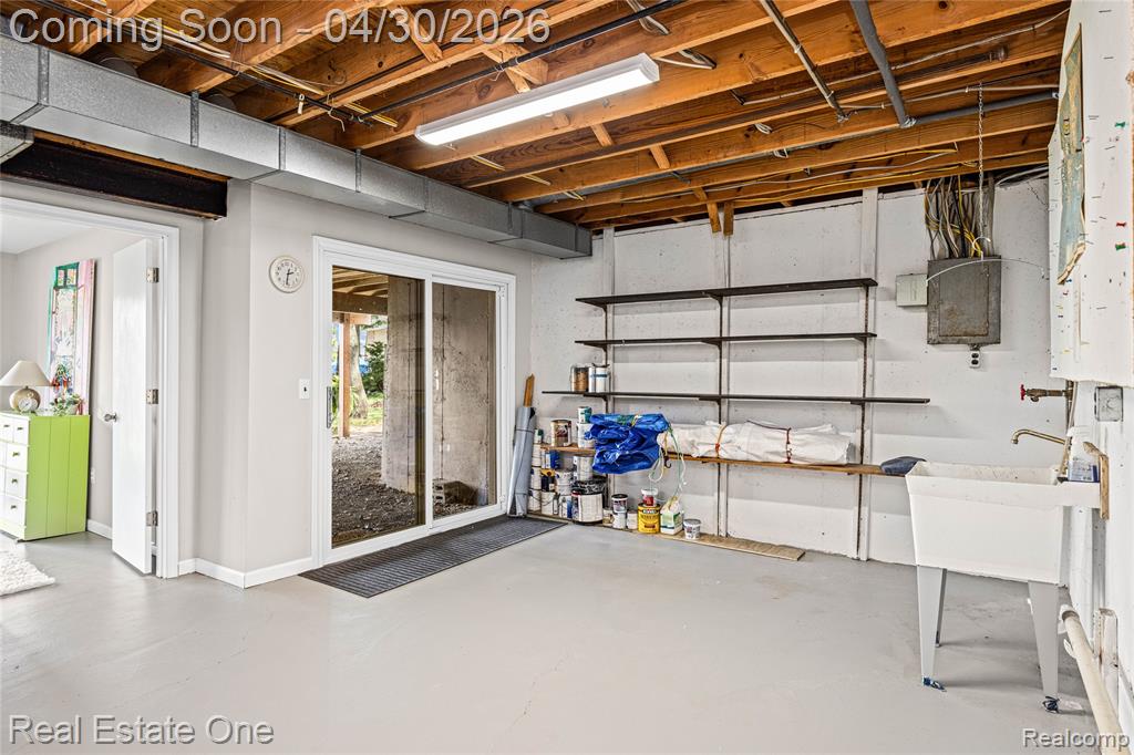 2748 Armstrong Drive, Lake Orion, MI — Photo 57