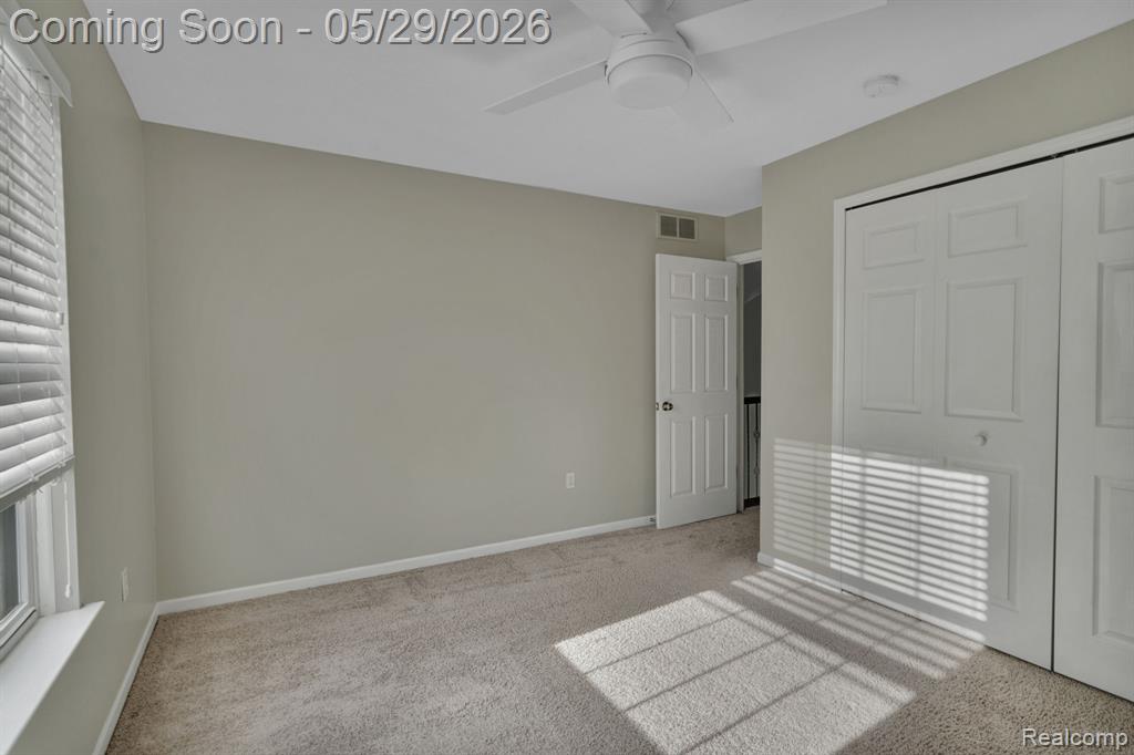5729 Woodfield Parkway, Grand Blanc, MI 48439 — Photo 35