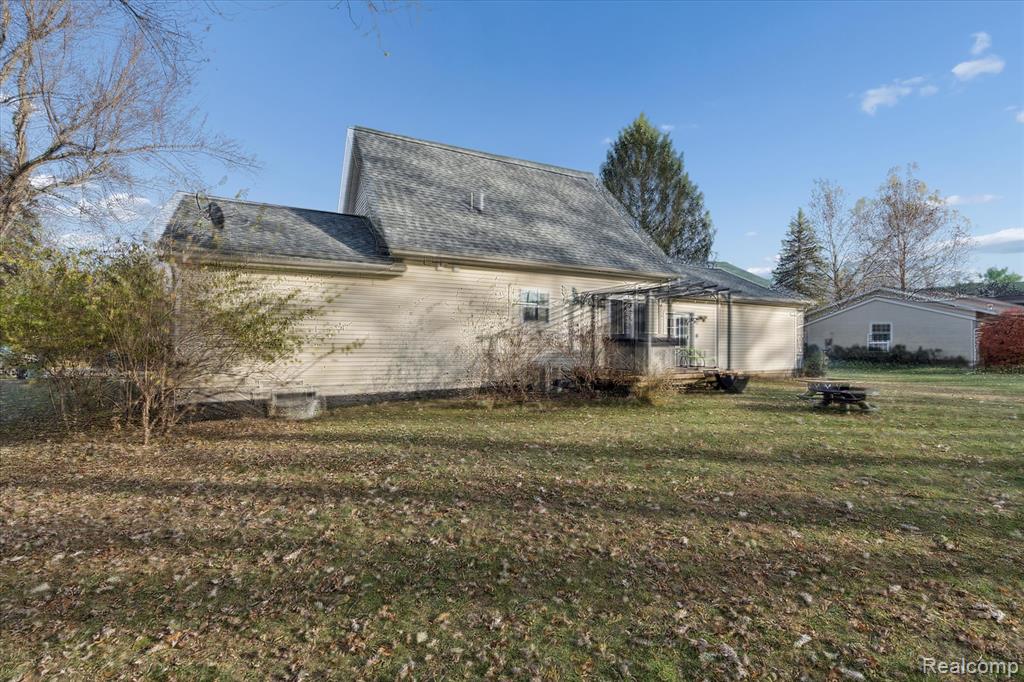 6974 Surrey Lane, Jackson, MI 49201 — Photo 30