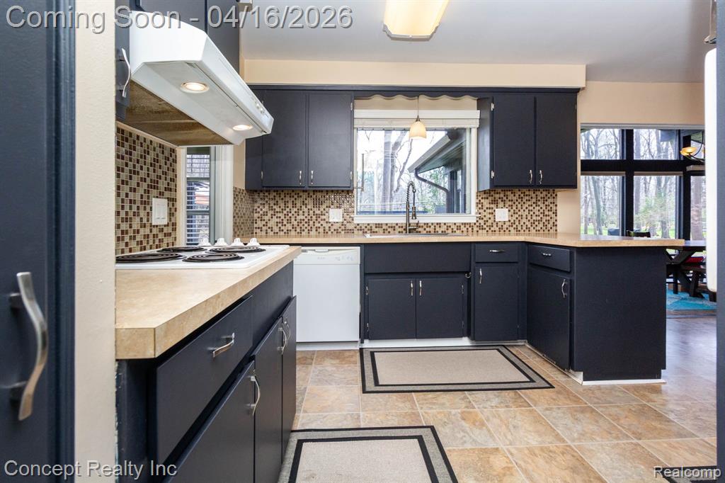 21247 Shurley Drive, Grosse Ile, MI 48138 — Photo 17