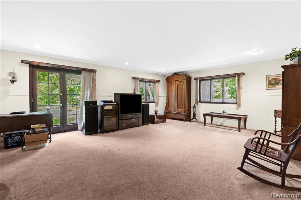 60023 Trailwood Street, Washington, MI — Photo 23