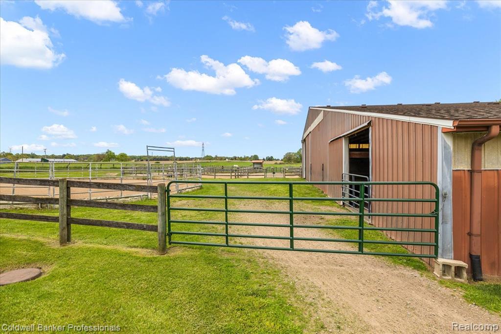 5240 THOMAS Road, Metamora, MI 48455 — Photo 58