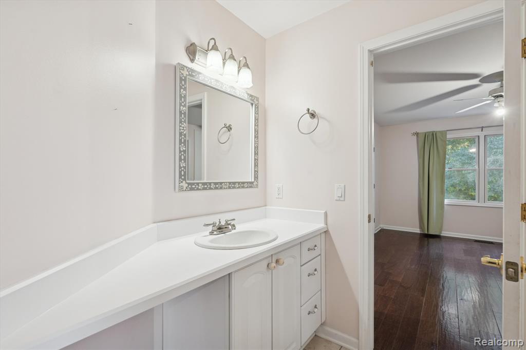 5203 N Bancroft, Bancroft, MI 48429 — Photo 37