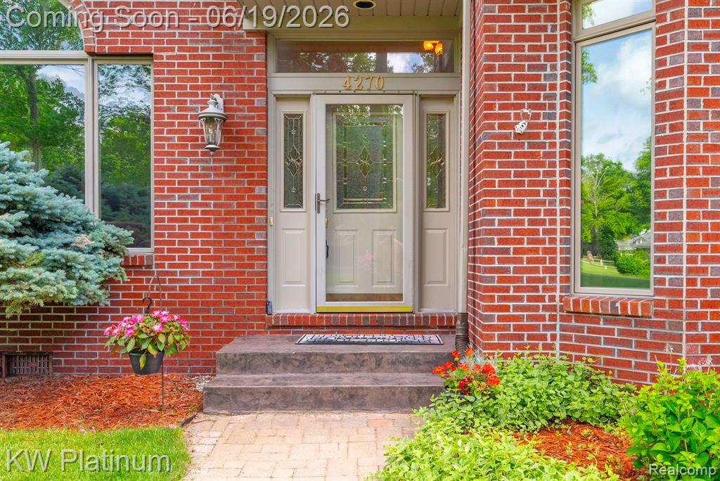 4270 Greenview Circle, Fort Gratiot, MI 48059 — Photo 2