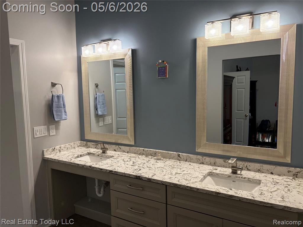 7283 Huntcliff, 57, West Bloomfield, MI — Photo 13
