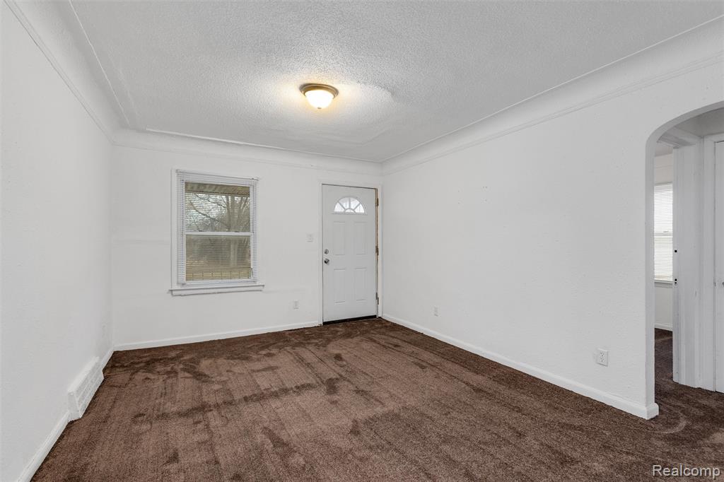 12244 Woodmont Avenue, Detroit, MI 48227 — Photo 4