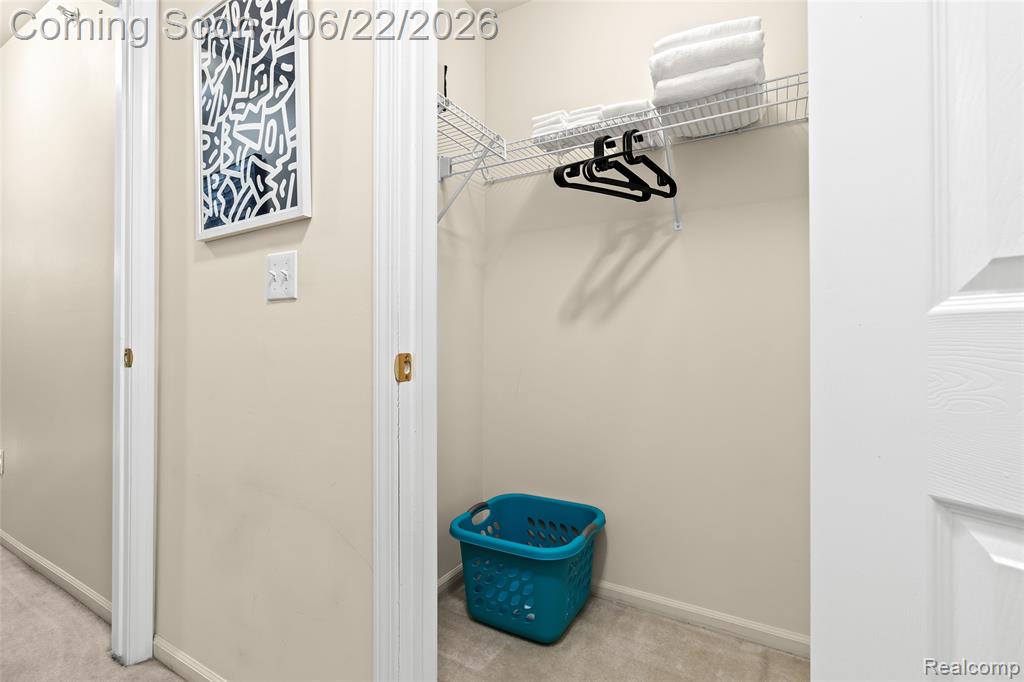 11 N Squirrel Road, Auburn Hills, MI 48326 — Photo 39