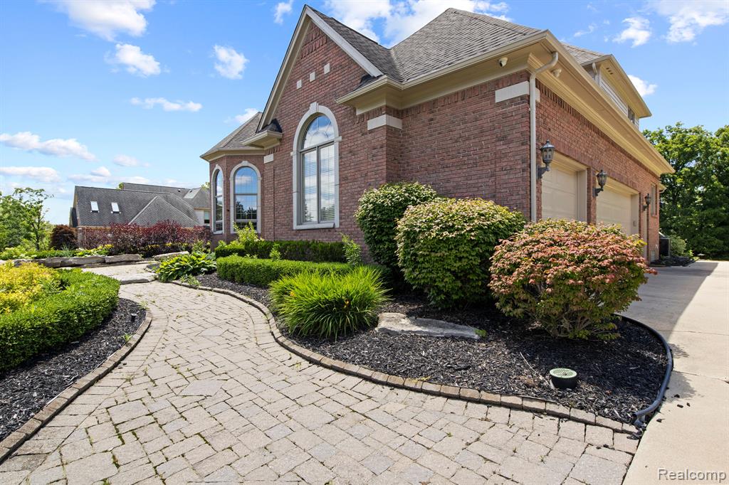 8151 ROLLING MEADOWS Drive, Canton, MI 48187 — Photo 5