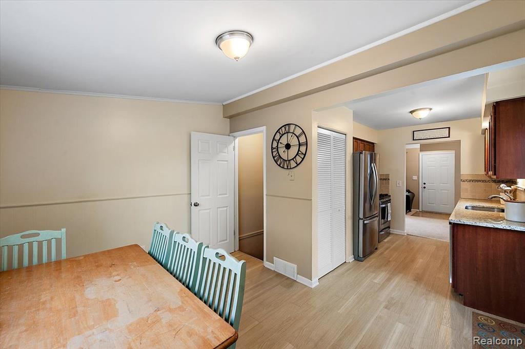 18053 S Wind Drive, Fraser, MI 48026 — Photo 27
