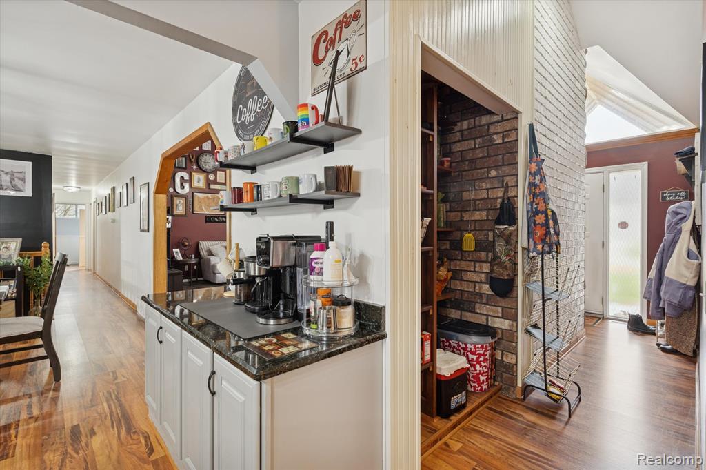 8474 Wesley Drive, Flushing, MI 48433 — Photo 16