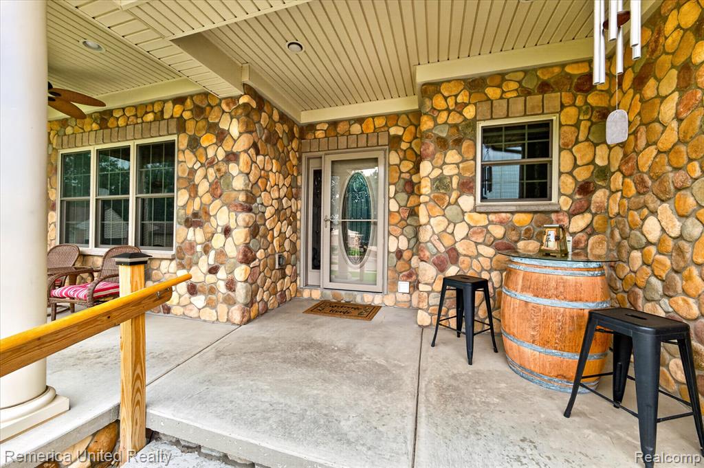 6169 Bay Court, Waterford, MI 48327 — Photo 5