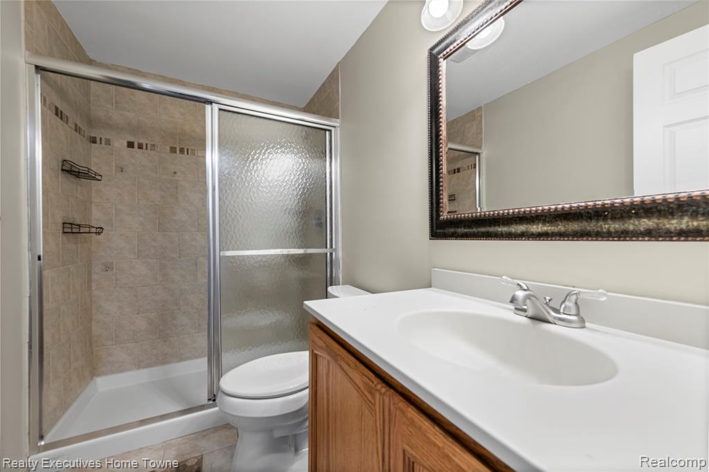 45709 Kensington, Utica, MI 48317 — Photo 14