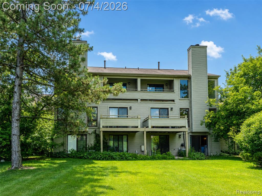 754 Ashley Circle, Rochester Hills, MI 48307 — Photo 35