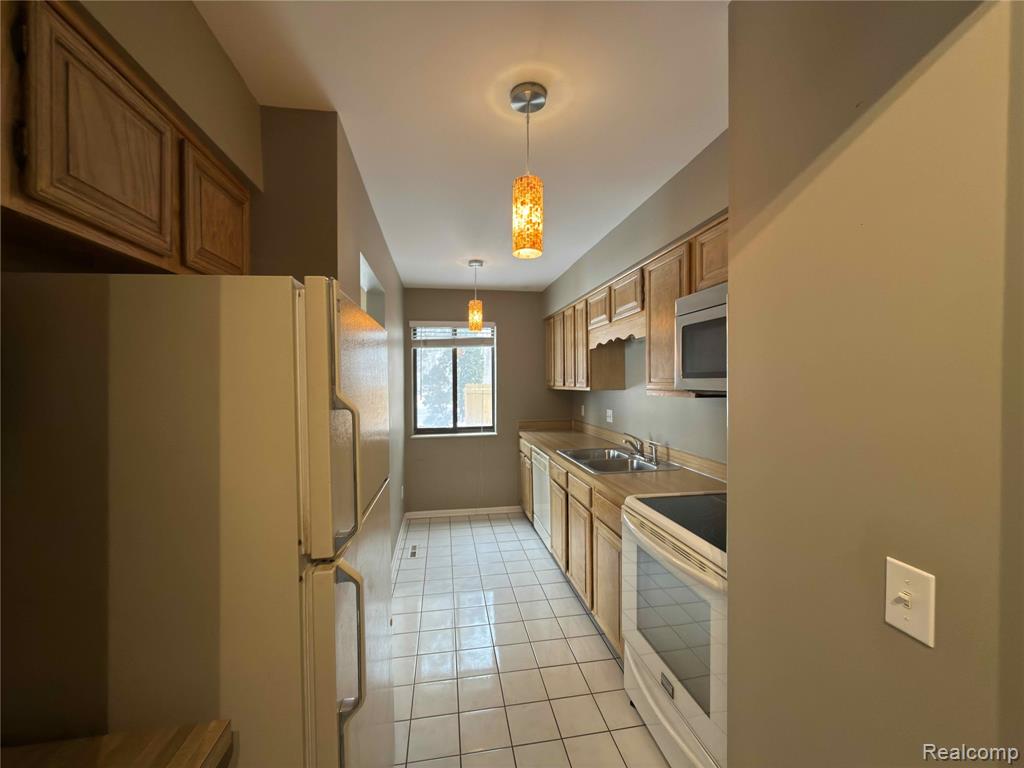 8517 Pepper Ridge Drive, Grand Blanc, MI 48439 — Photo 3