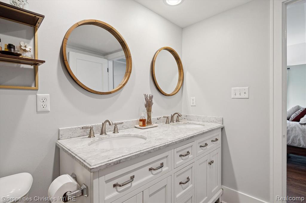 712 S LAUREL Street, Royal Oak, MI 48067 — Photo 25
