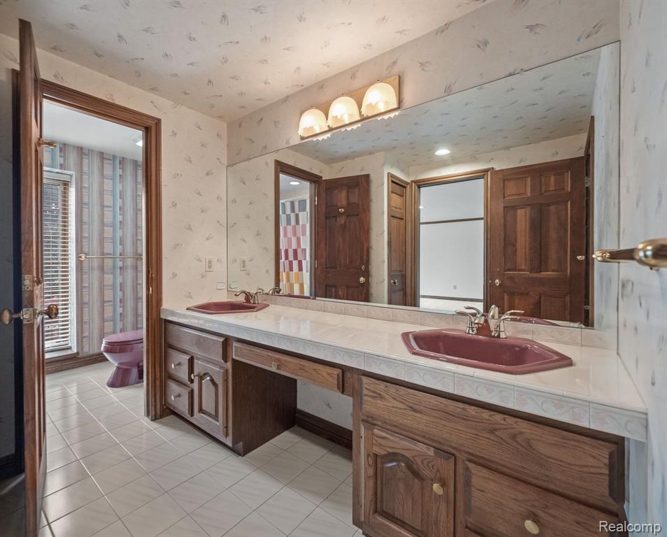 4932 SUSANS Way, Bloomfield Hills, MI 48302 — Photo 30
