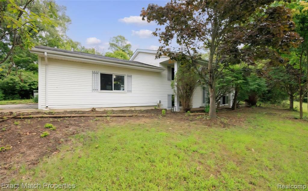 7600 Haley Road, White Lake, MI 48383 — Photo 41