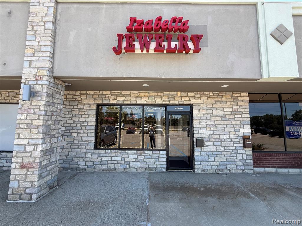 40070 Hayes, Clinton Twp, MI 48038