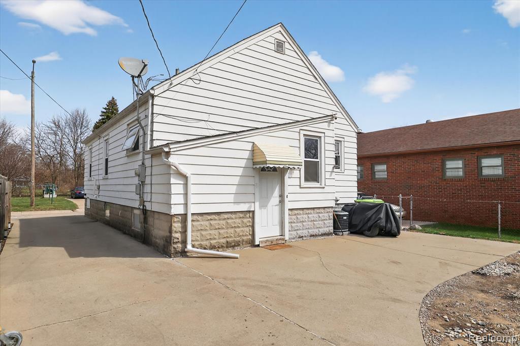 926 Kentucky Court, Monroe, MI 48161 — Photo 42