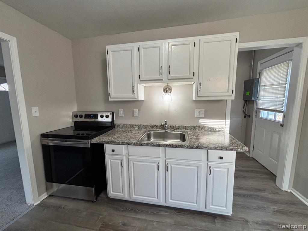 7044 Westminster Avenue, Warren, MI 48091 — Photo 6