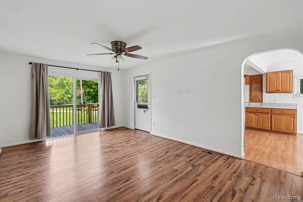 5380 Center Street, Clarkston, MI — Photo 8
