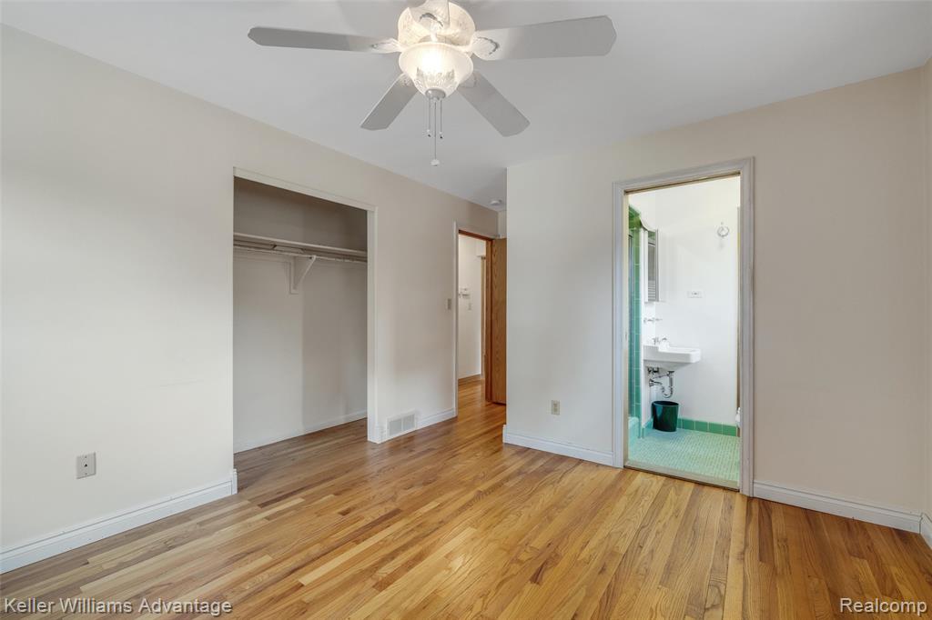 3979 Grindley Park Street, Dearborn Heights, MI 48125 — Photo 20