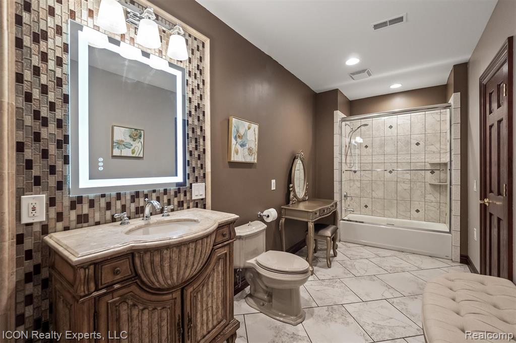72755 Solanus Drive, Bruce, MI 48065 — Photo 47
