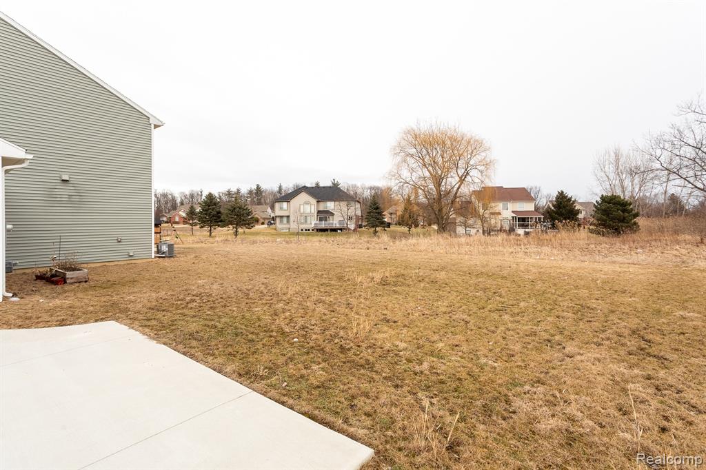 7193 PRIMROSE Lane, Grand Blanc, MI 48439 — Photo 27